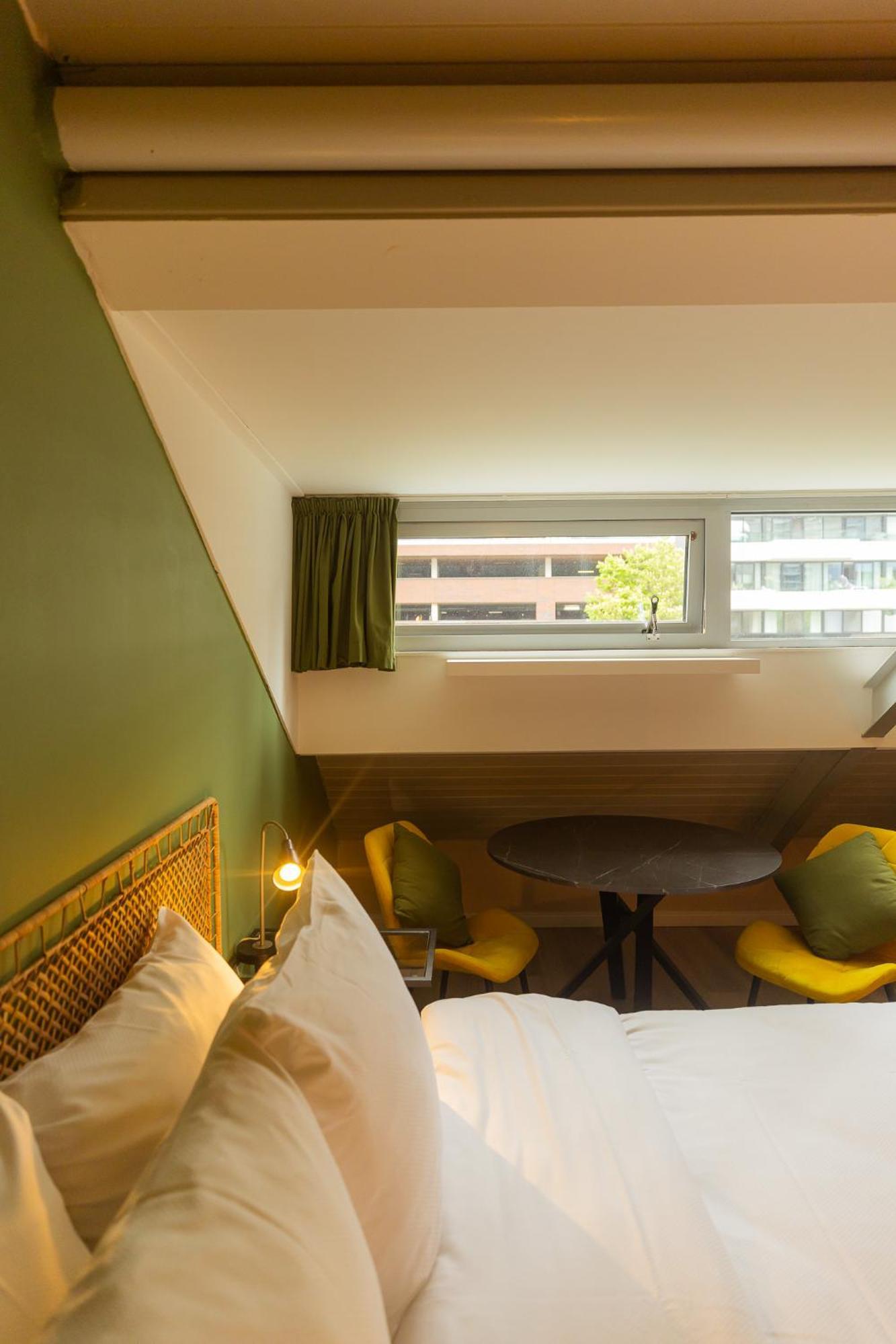 H2OTEL Rotterdam Buitenkant foto