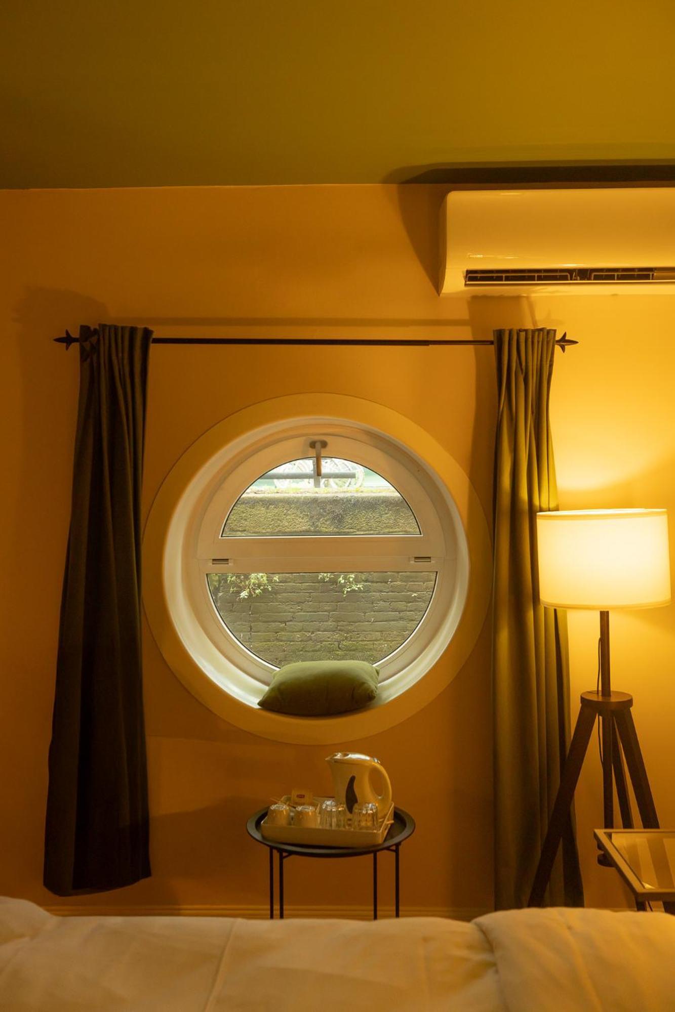 H2OTEL Rotterdam Buitenkant foto