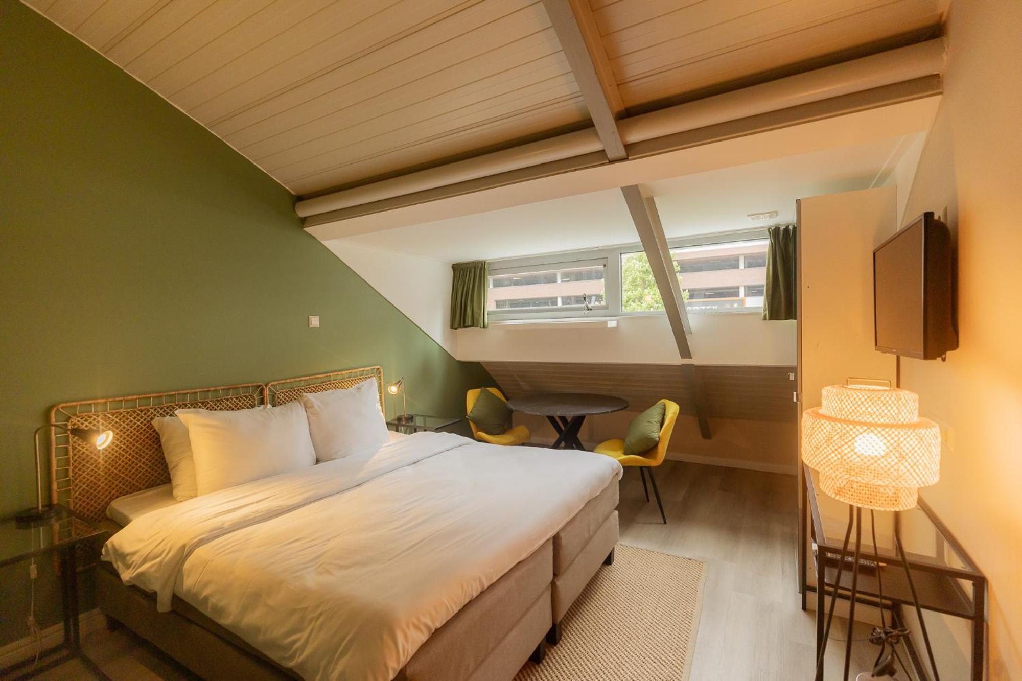 H2OTEL Rotterdam Buitenkant foto